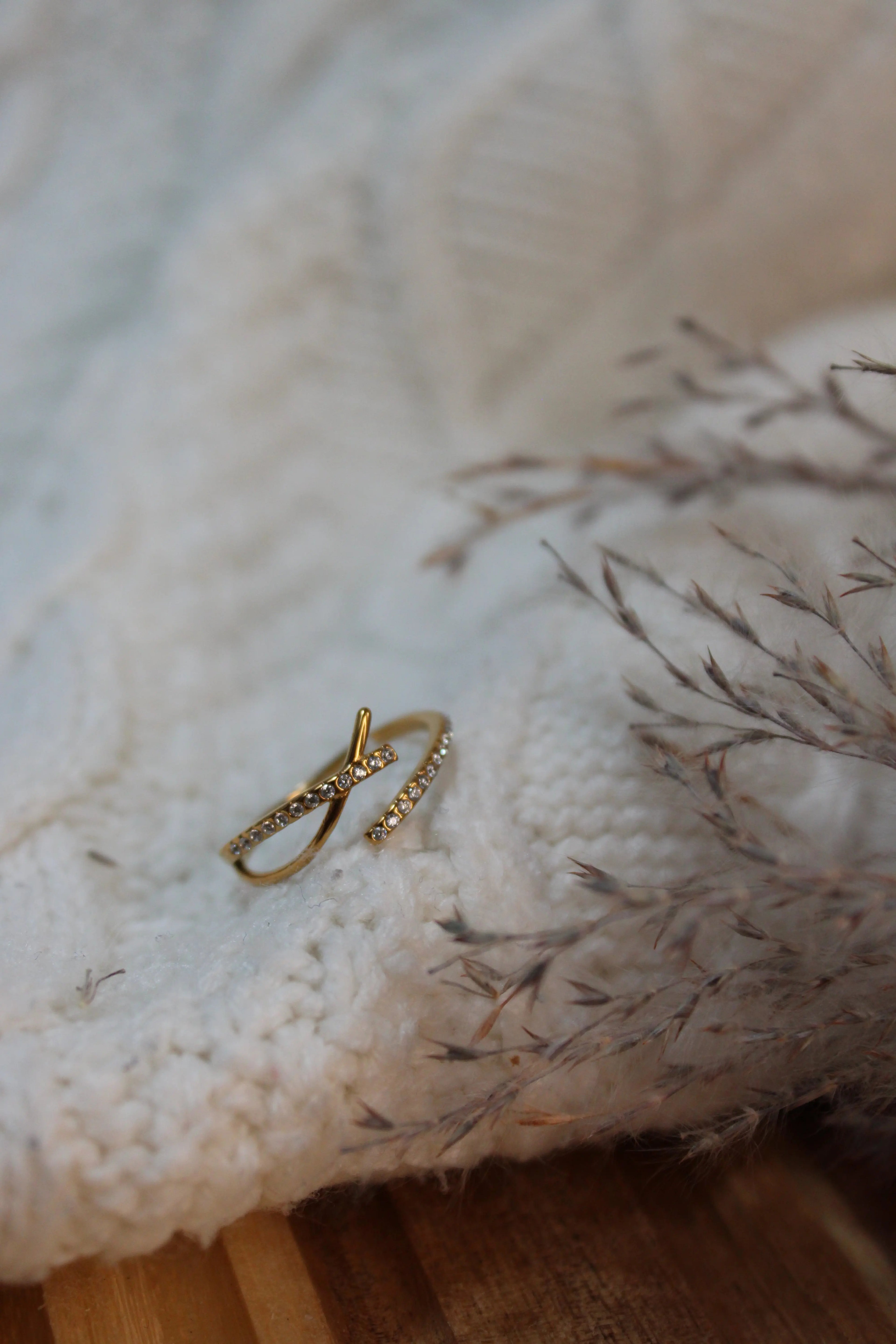 Bague LINA Ajustable Acier Inoxydable 3 Brins Croisés Strass – Fini Or ou Argent - Les Créations De Loly