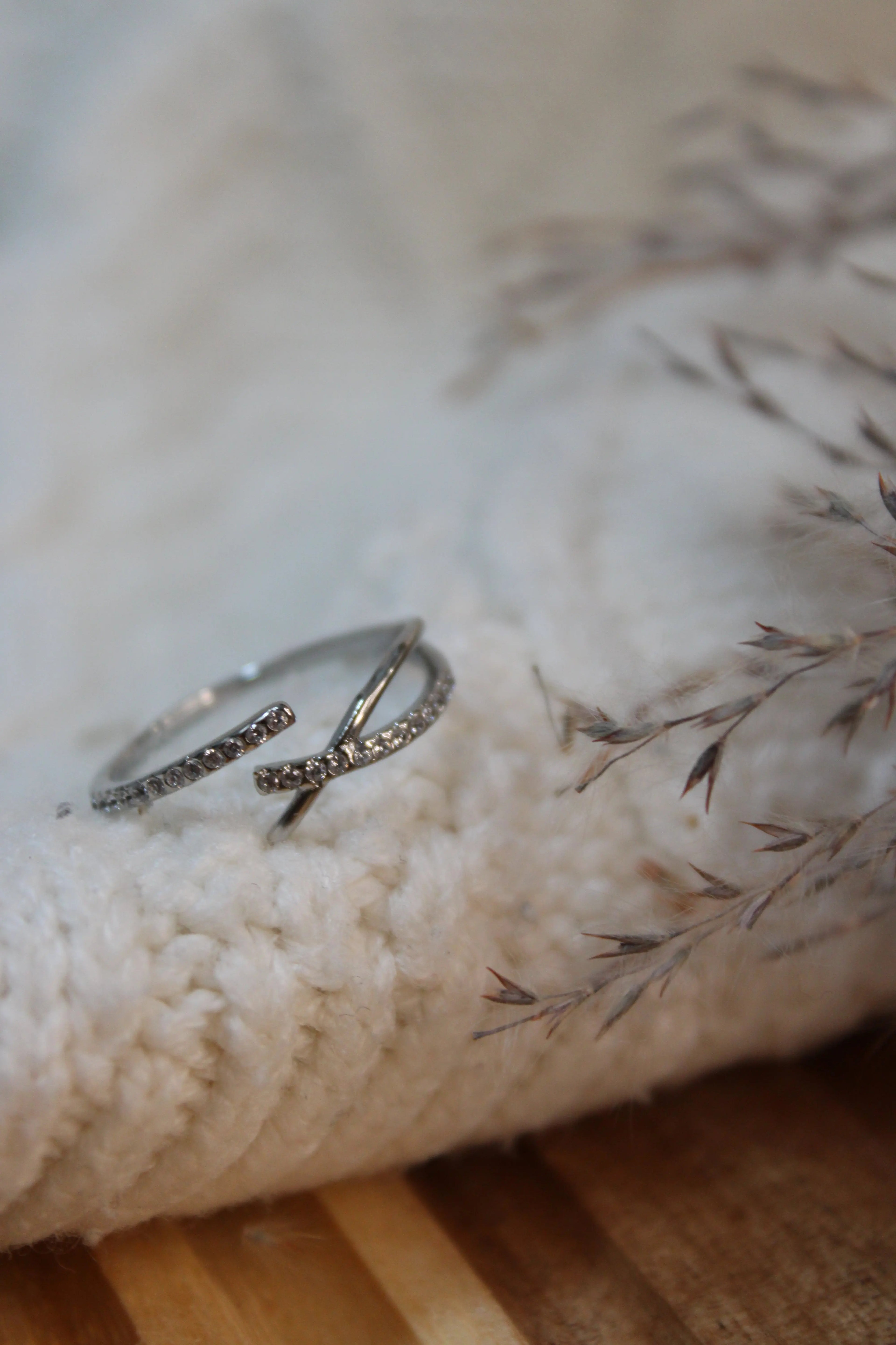 Bague LINA Ajustable Acier Inoxydable 3 Brins Croisés Strass – Fini Or ou Argent - Les Créations De Loly