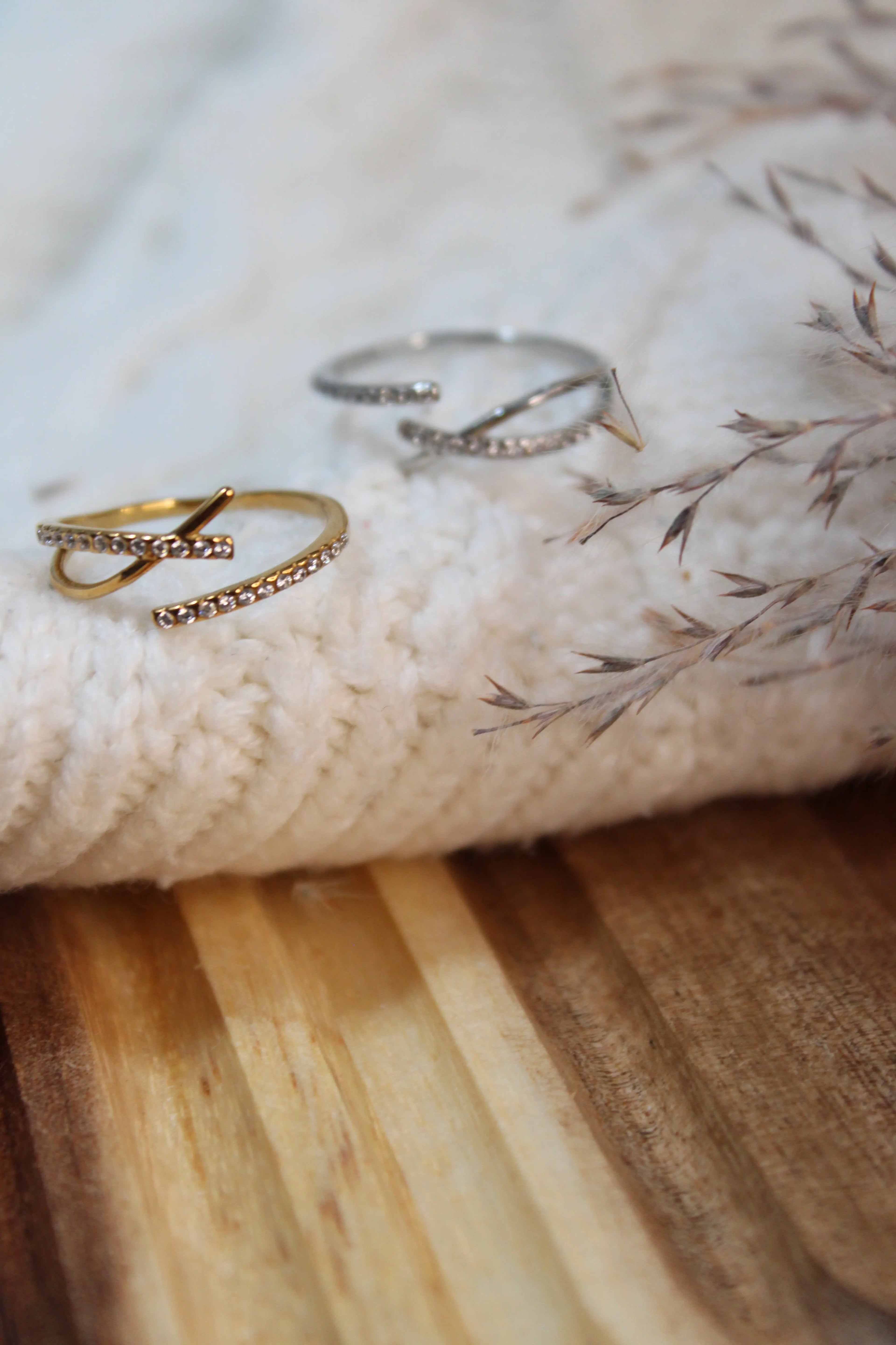 Bague LINA Ajustable Acier Inoxydable 3 Brins Croisés Strass – Fini Or ou Argent - Les Créations De Loly