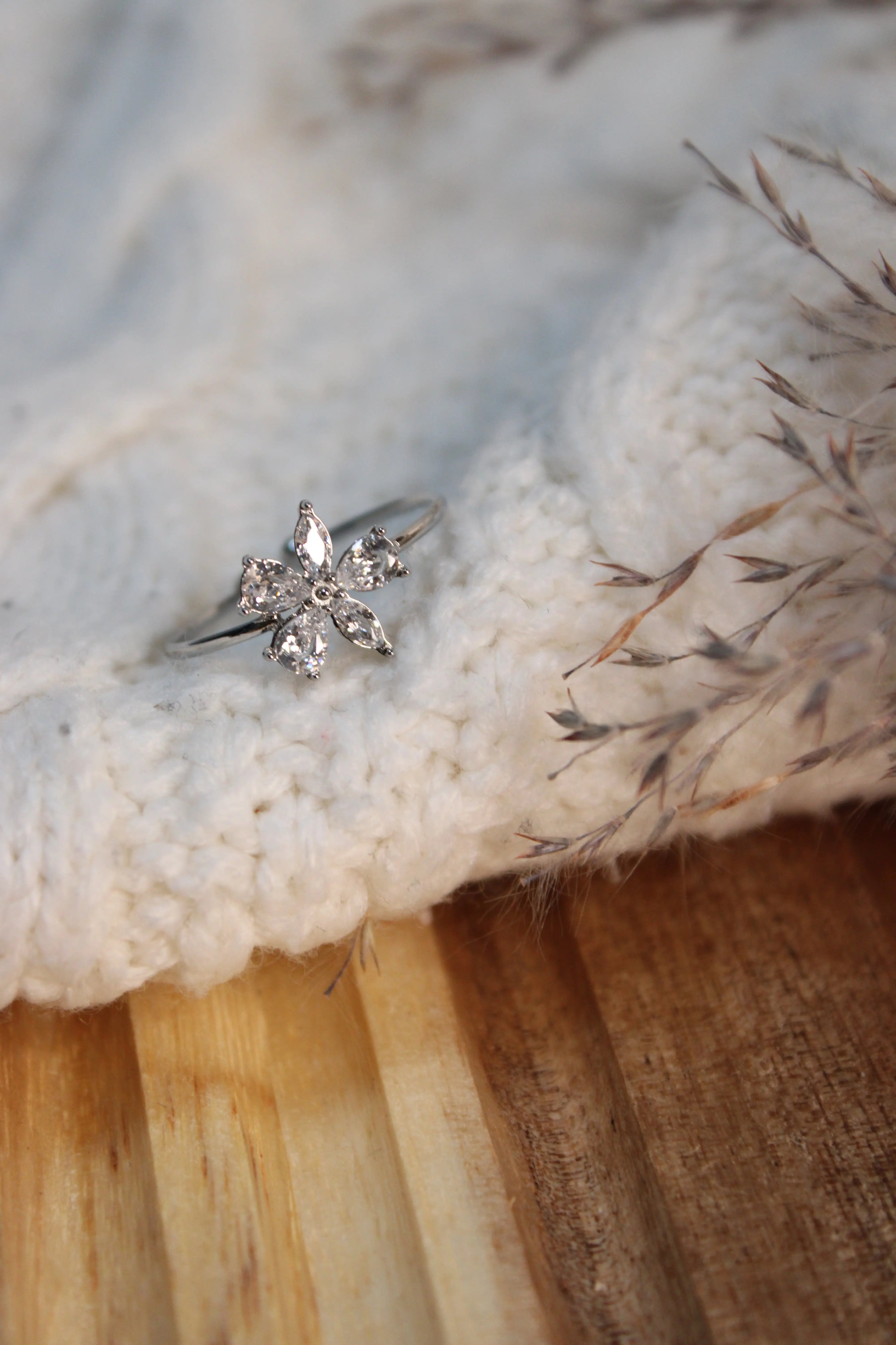 Bague LYLY Ajustable Acier Inoxydable Fleur Strass – Fini Or ou Argent - Les Créations De Loly