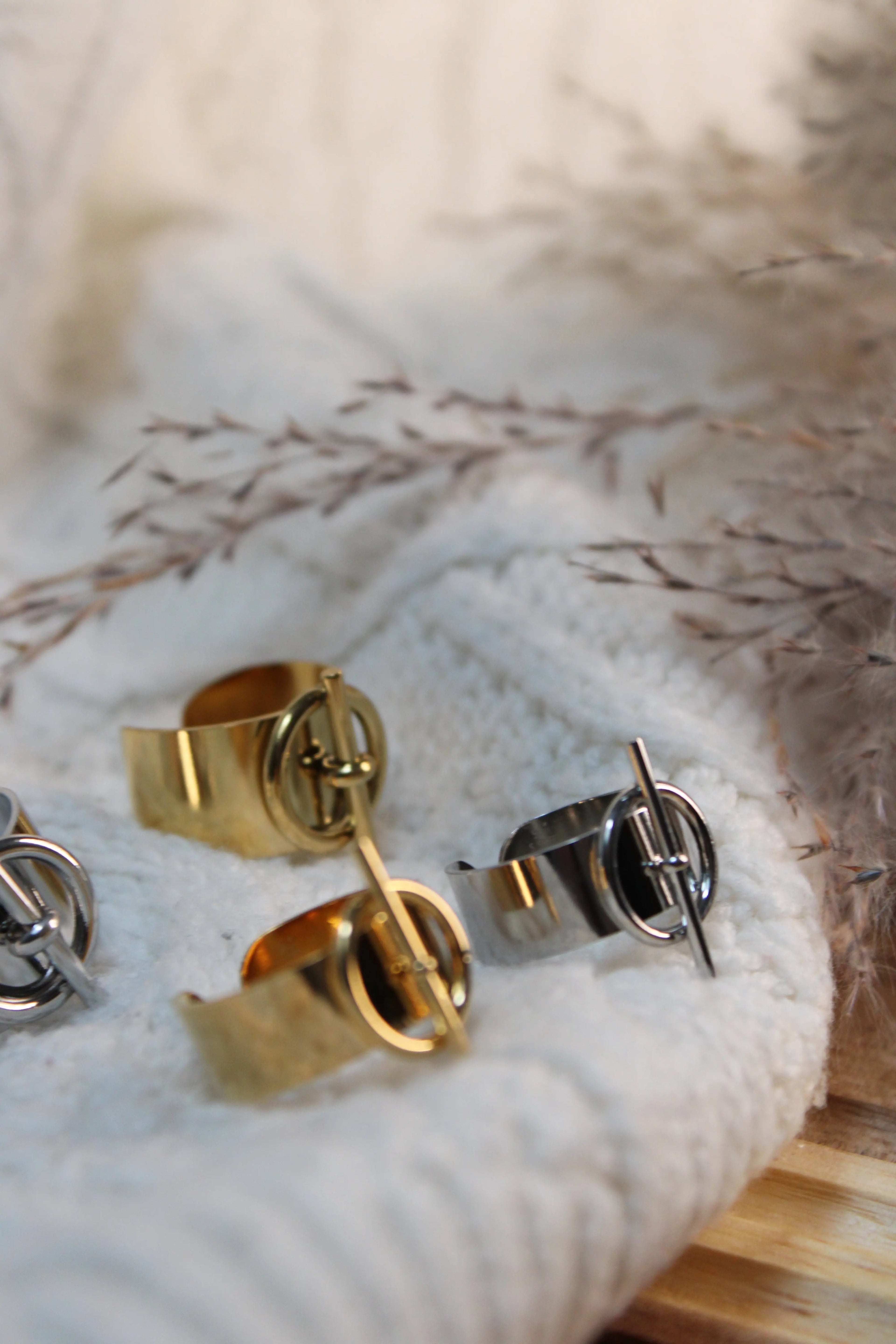 Bague MAËNA Ajustable en Acier Inoxydable • Anneau « barre & rond » • Fini Or ou Argent - Les Créations De Loly