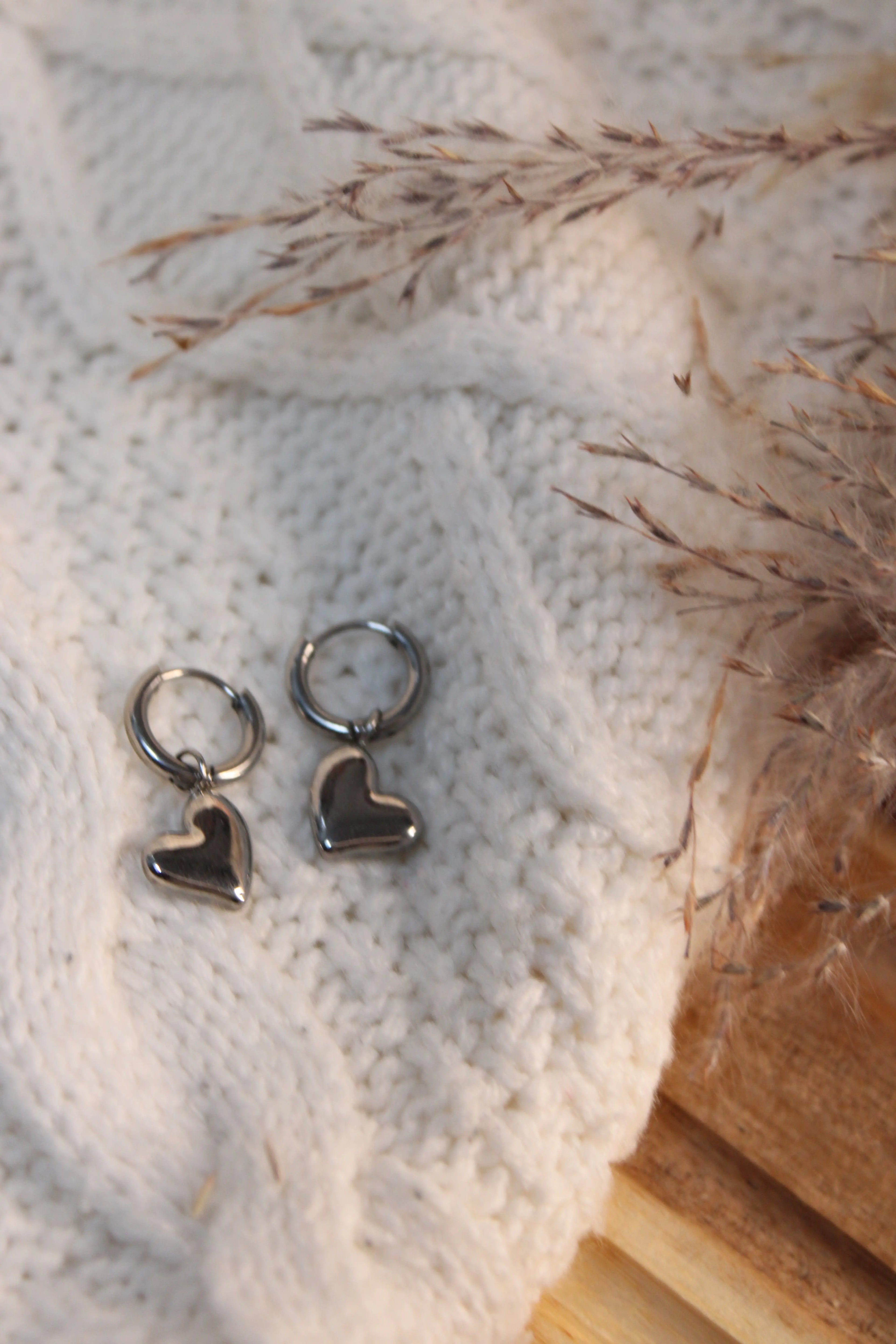 Boucles d’Oreilles Créoles DESIREE en Acier Inoxydable • Finition Dorée ou Argentée • Bijou Minimaliste Femme - Les Créations De Loly
