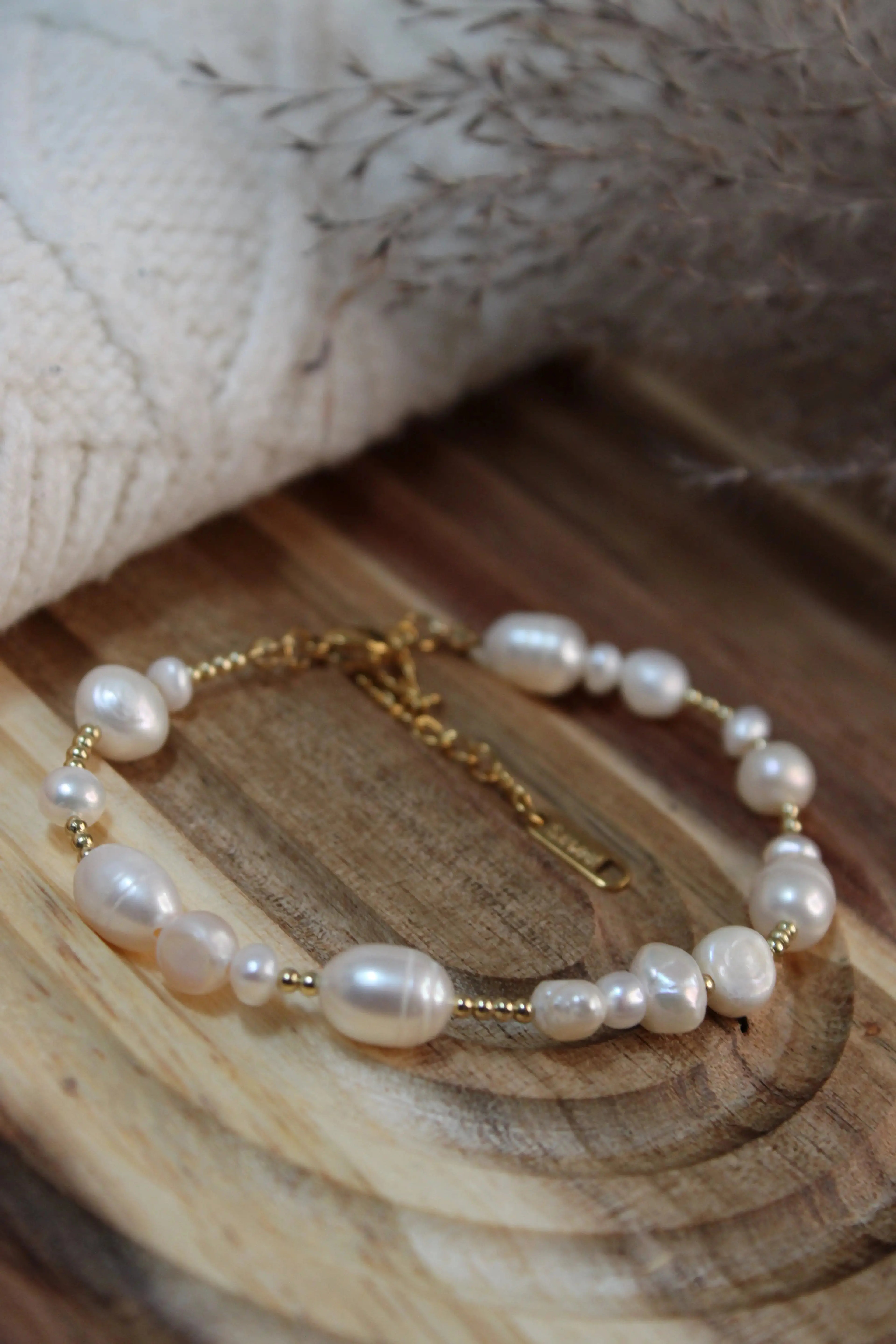 Bracelet IMA Acier Inoxydable Perles d’Eau Douce & Perles Dorées – Fini Or - Les Créations De Loly