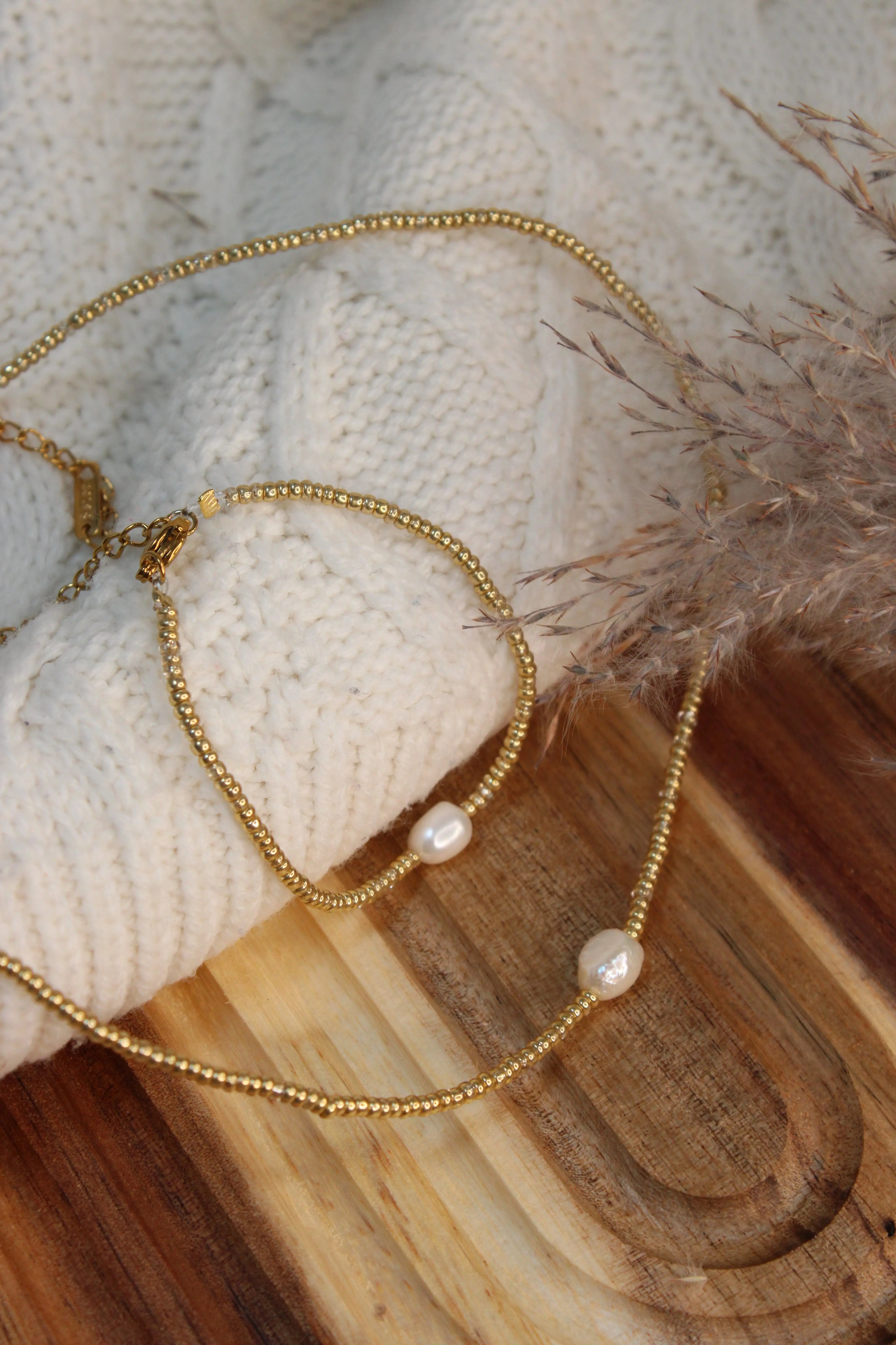 Parure CELINA Acier Inoxydable Perle d’Eau Douce Centrale & Perles Dorées ou Argentées – Collier & Bracelet – Fini Or ou Argent - Les Créations De Loly